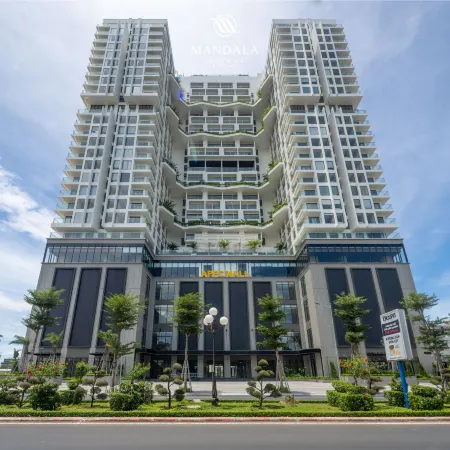 Mandala Hotel & Spa Phu Yen - 24hours Stay Отели рядом с достопримечательностью «Городской плаж»