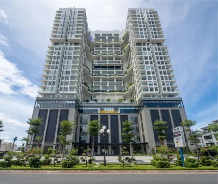 Mandala Hotel & Spa Phu Yen - 24hours Stay Отели в г. Туихоа