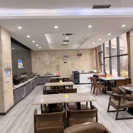 Friendship Star Hotel (Huanxuan Road Provincial People's Hospital)