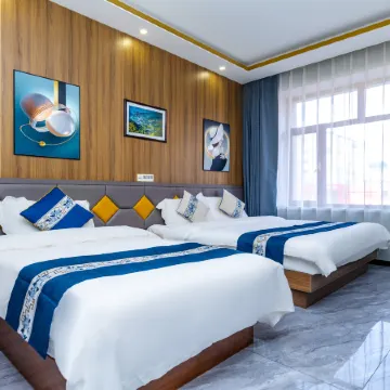 Yunduo Business Hotel on the bank of Aihui River