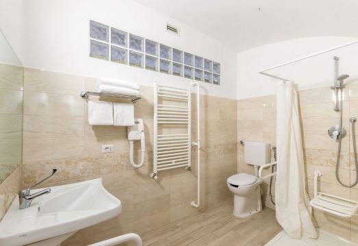 호텔 템피오 디 팔라데