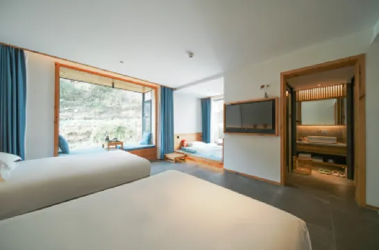 RongYaoChenSu holiday home stay (Tangkou South Gate store of Huangshan Scenic Spot) Hotels near Emerald Valley