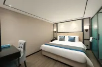 West Bank Hotel (Longjing West Market)