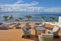 LIME Resort Bohol, a member of Radisson Individuals Premier - Parkplatz
