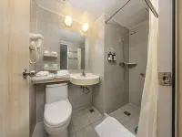 Jinjiang Inn(Chengdu Kuanzhai Alley Baiguolin Subway Station Store) Hotels near Baiguolin Station