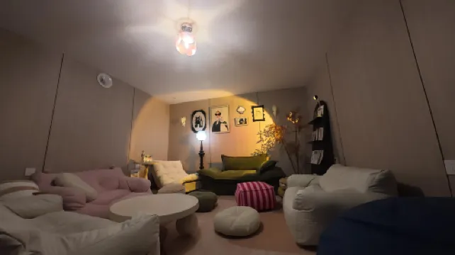 Chill Cat All-Female Youth Hostel (Tianjin Station Front Square Italian Style District Branch)