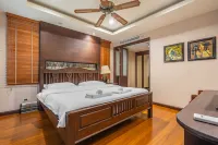 Center Pattaya 3BR Pool Villa