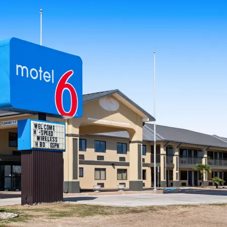 Motel 6 Prattville Al