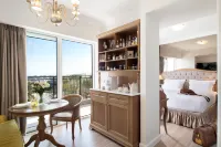 Metaxa Hotel - Urban Boutique Living