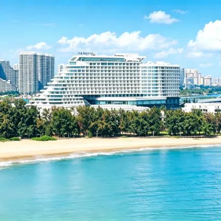 HUALUXE Hotels and Resorts BEIHAI SILVER BEACH RESORT