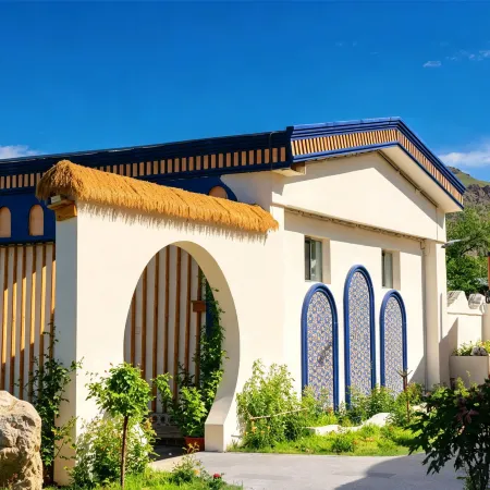 Banshanjian Xiyuan | Mid·Mountain Stream Manor Homestay (Guozigou Pasture)