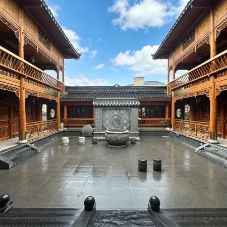 Yishanlou · Wanfeng Hidden Stay · Hui-style Design Vacation Apartment (Xingyi Wanfenglin)