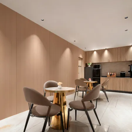 Boyue Light Luxury Hotel (Changsha South Railway Station & International Convention Center)