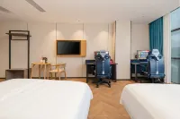 Huoshan E-Sports Hotel (Shishi Dehui Plaza) -  Gaming & Esports