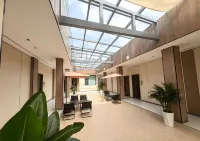 Qingyin Xiaozhu Homestay (Baoshan Banqiao Qinglong Street)