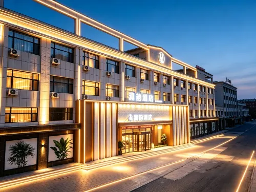 Lanyun Yixian Holiday Spa Hotel (Jinzhou Yixian Station Branch) - parking