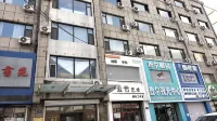 Nong'an Qingyaju Homestay (Hongqi Primary School Branch) - Parkplatz