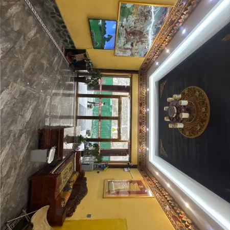 Yinxiang Xinlong Theme Hotel