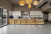 Twenty‑Four Solar Terms Hotel (Neijiang East High‑Speed Railway Station Wuyue Plaza) - Morgenmad