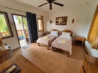 Thalatta Resort - parking
