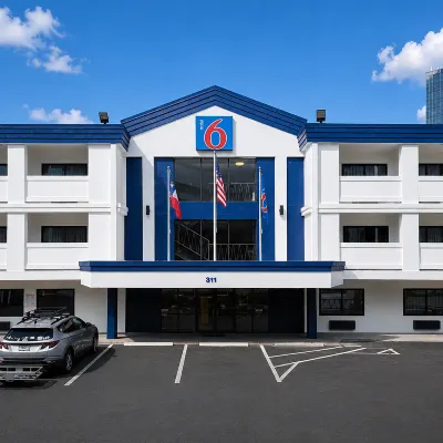 Motel 6 Atlanta, GA - Downtown Hotel in zona Acquario Georgia