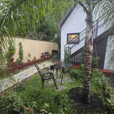 15 min away from - Universal Studios! -Cozy Studio Hotel Exterior