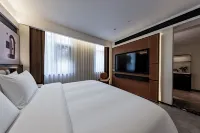 Dehong Mangshi Yasifeier Hotel - parcheggio