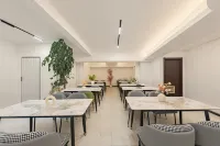 Xiao Xiang X E-Sports Hotel (Putian Chengxiang Wanda Plaza) - sarapan