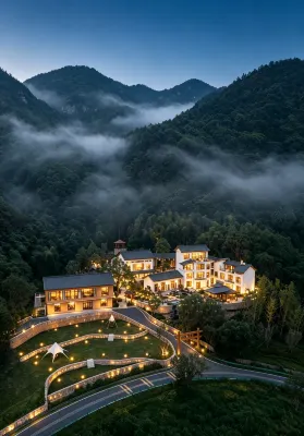 Mountain and River Geometry · Deer and College | Xiyuan Holiday Homestay - Bar