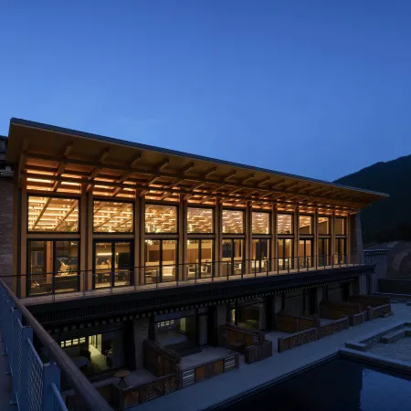 Yading Lanyond Hotel