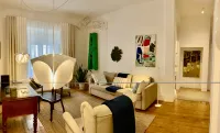 2 bedroom apartment in Lisbon with garden view - บริการรถรับส่ง