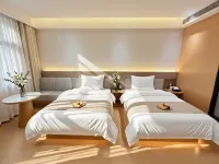Heji Hotel (Panzhou Donghu Park Hongguo Small Square) - Pet friendly