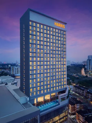 Harris Hotel & Conventions Sunshine Penang - Parkplatz