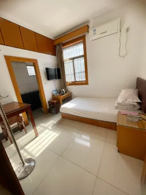 Hualian Hotel - Inns
