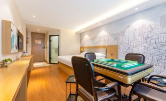 Light Travel S Hotel (Yichang Three Gorges University Guoxin Tiandi Branch)