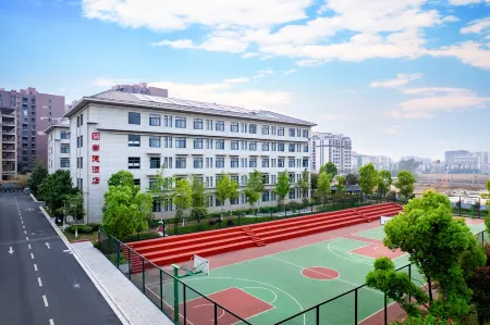 Chongde Hotel (Mengzi Municipal Government Branch) Отели в г. Мэнцзы