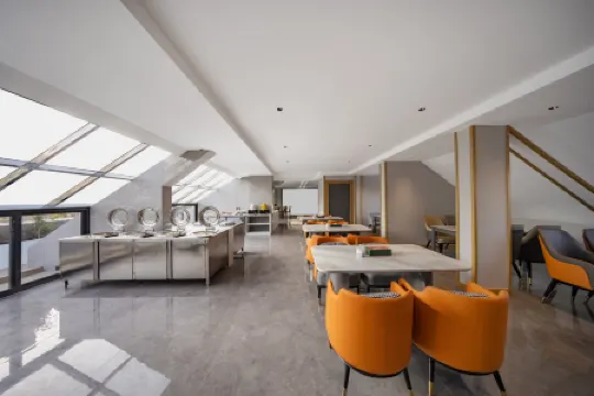 Yiwu Wanyue International Hotel (Airport Railway Station) Отели рядом со станцией Yiwu Railway Station