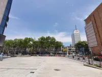 青睞友加民宿（襄陽沃爾瑪民發廣場泛悅mall店）