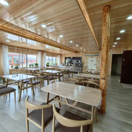 Shiwei Xinlin Hotel