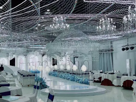 Wandu International Hotel (Qixian) Отели в г. Цисянь