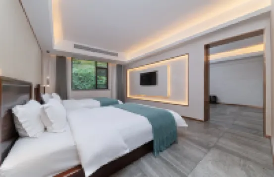 Phoenix Xueqingji Humanity Banshan Homestay (Phoenix Ancient City Branch)