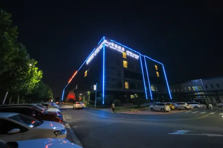 FJ Intelligent Hotel (Fluoro-based New Materials Industry Research Institute)