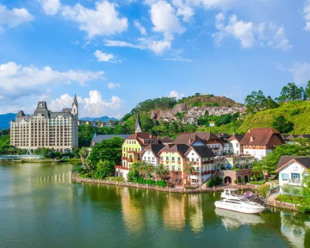 Grand LAN Resort Huizhou Minmetals Hallstatt hotel Hotels in Boluo