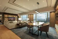 Four Seasons Hotel Hong Kong 鯉魚門公園単車場周辺のホテル