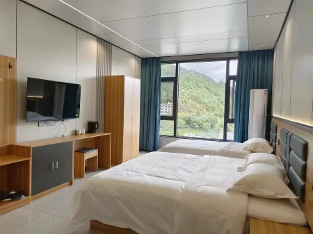 Sanqingshan Four Seasons Inn Отели рядом с достопримечательностью «Waishuangxi Ropeway»