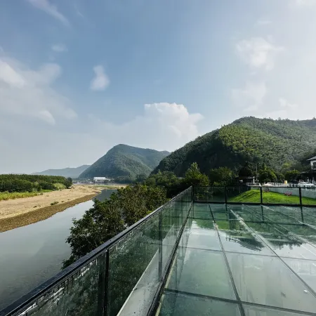 Hidden River view · Courtyard family vacation Courtyard residential quarters (Ningguo Shop)