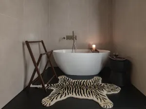 THELILY Designer Hotel (Chongqing Changjiahui Store)