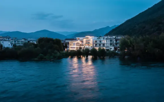 Hujing Seaview Hotel