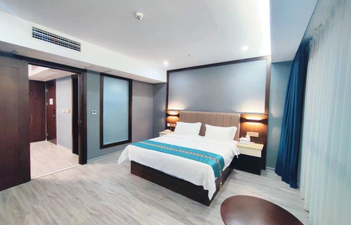 Wanghao Hotel (Nanling County Wannan Mall)