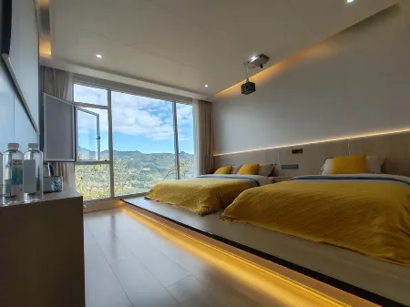 Enshi Canyon Zhuwai Tingfeng Homestay Отели рядом с достопримечательностью «Yizhuxiang Column»